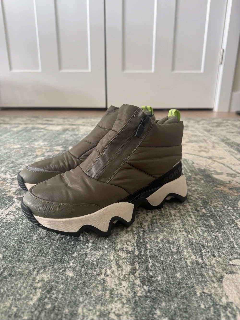 SOREL Kinetic Impact Puffy Zip Waterproof Boots Stone Green Size 6 NWT
